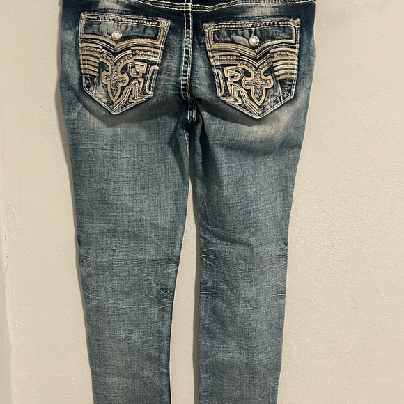 Rock Revival Blue Straight Leg Jeans with Decorative Stitching NWOT - Picture 5 of 8